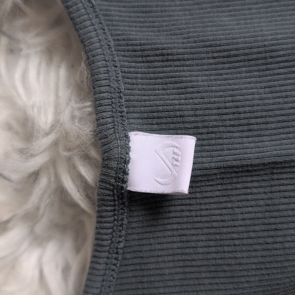 TLF Essential Ribbed Tank Top Medium - Picture 4 of 7